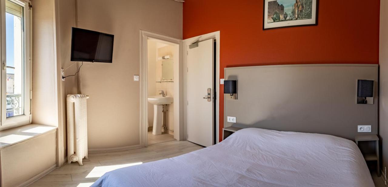 Hotel De La Gare Châteauroux Buitenkant foto