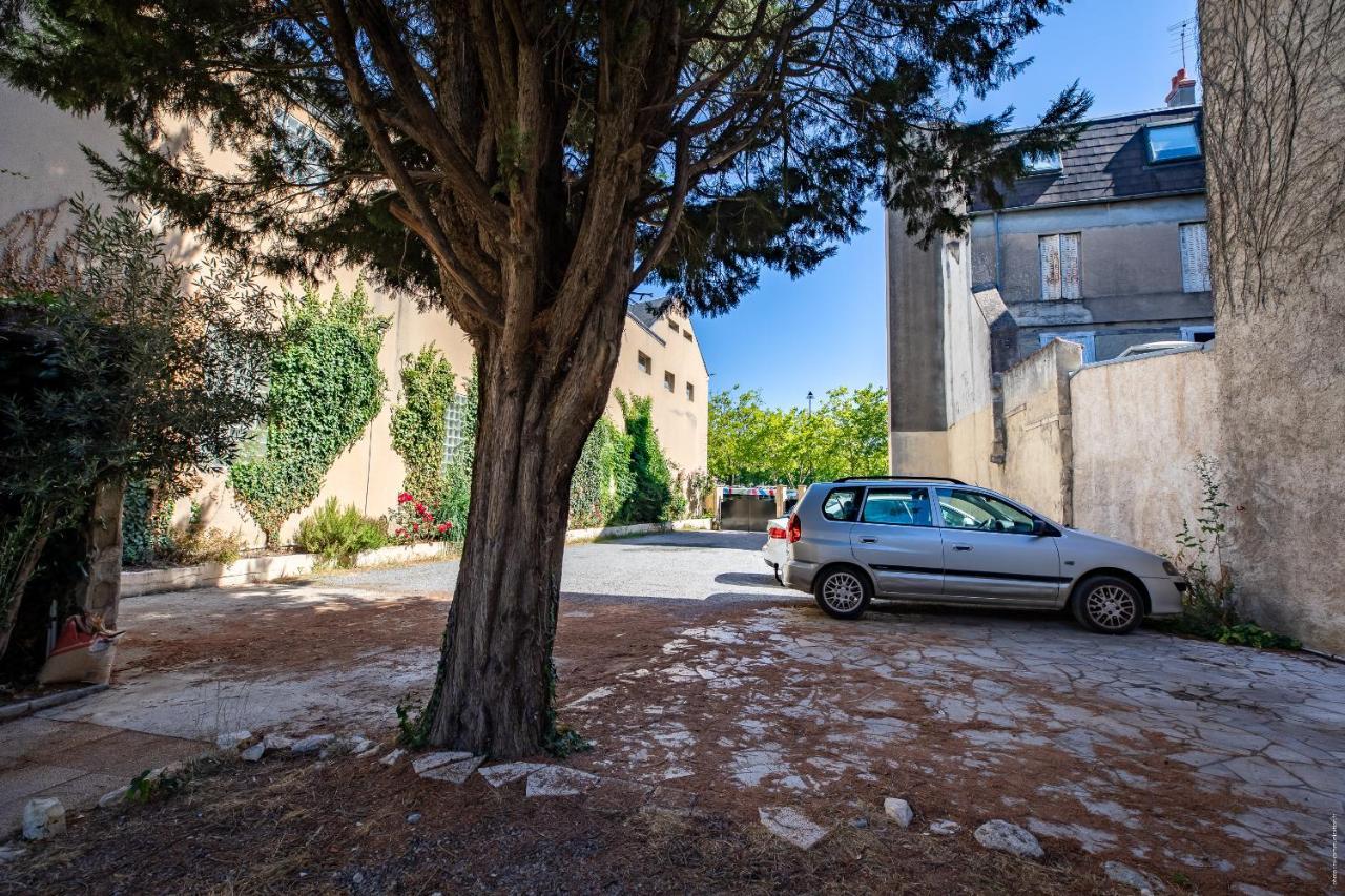 Hotel De La Gare Châteauroux Buitenkant foto