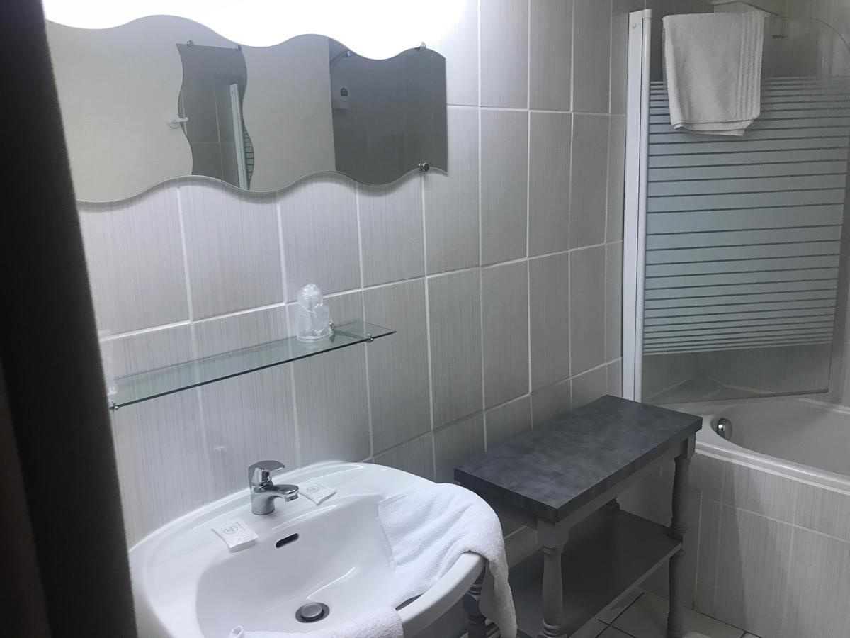 Hotel De La Gare Châteauroux Buitenkant foto